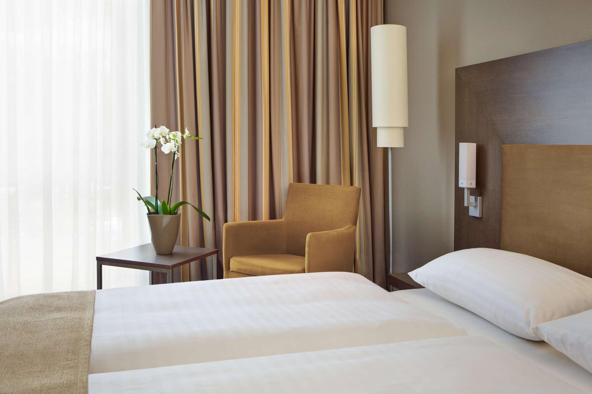 Intercityhotel Darmstadt Room photo