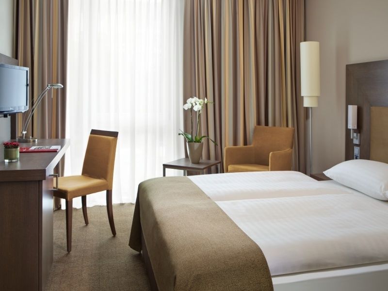 Intercityhotel Darmstadt Exterior photo